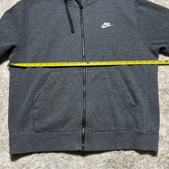 Nike Men's Gray Hoodie Sweater - Picture 8 of 8